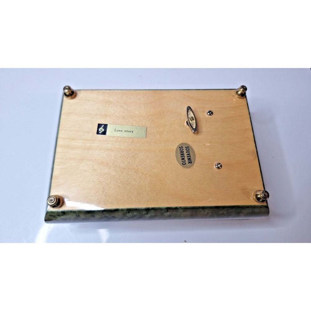 Wood Jewelry Music Box with Inlaid Mandolin Design, Italian Craftsmanship - Picture 6 of 7